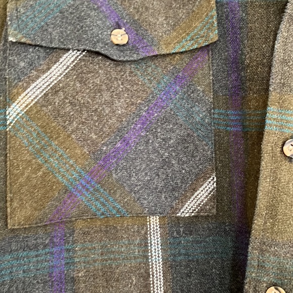 Vintage Flannel - Picture 3 of 4
